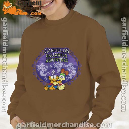 garfield halloween adventure hugging brown sweatshirt for youth boy