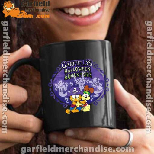 garfield halloween adventure hugging black mug