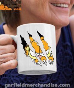 claws the garfield getting what want white coffee mug