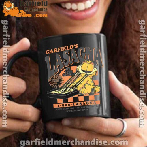 garfield vintage the slice garfields lasagna black mug