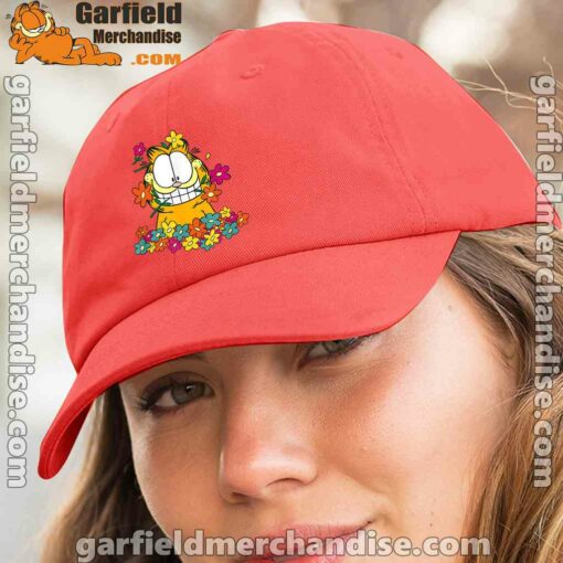 garfield in the garden red hat