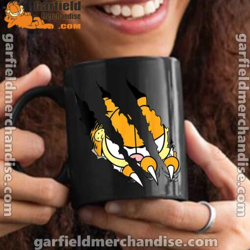 claws the garfield getting what want black mug