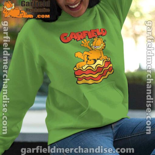 garfield lasagna slice pose green women hoodie