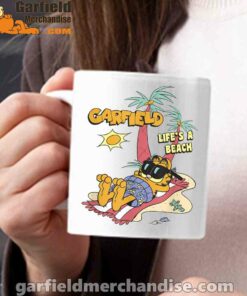 garfield lifes beach retro vintage tropical cat nap white mug