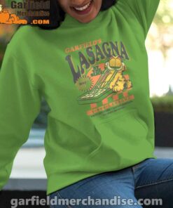 garfield vintage the slice garfields lasagna green women hoodie