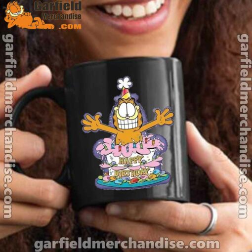 happy birthday garfield cat in town black mug